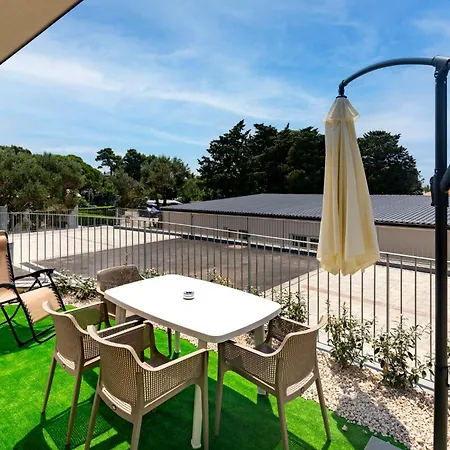 Arti Homes 3* Banjol