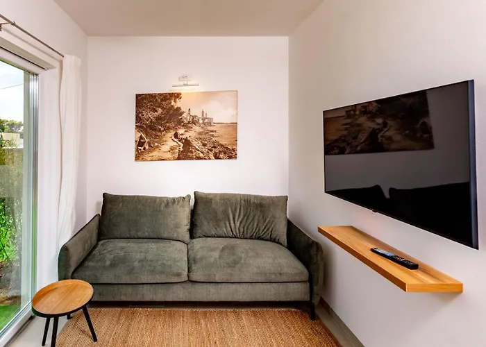 Arti Homes 招待所 Banjol