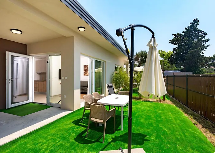 Arti Homes 招待所 Banjol