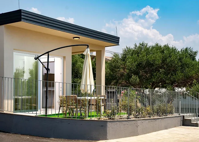 Arti Homes 4* Banjol